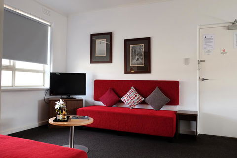 MAC South Yarra By Melbourne Apartment Collection - Newcastle Accommodation 3