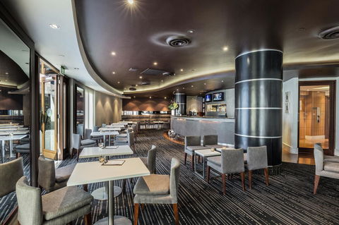 Quay West Suites Melbourne - New Castle Tourism 18