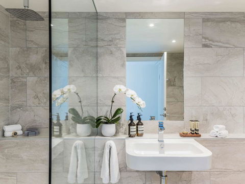 Quay West Suites Melbourne - New Castle Tourism 28