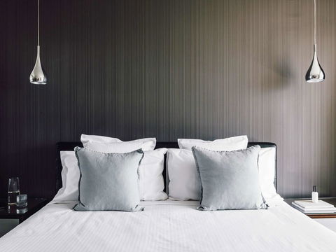 Quay West Suites Melbourne - New Castle Tourism 36