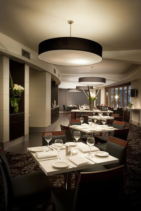 Quay West Suites Melbourne - New Castle Tourism 20