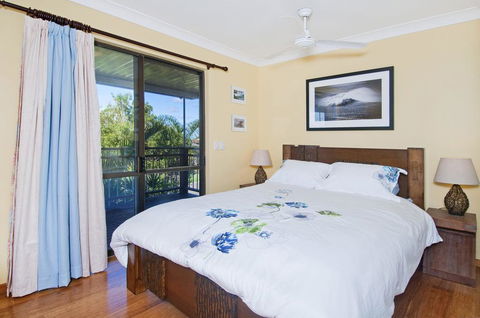 THE BOARDROOM ON BANKSIA - 11 Banksia Ave Bonny Hills - Newcastle Accommodation 3