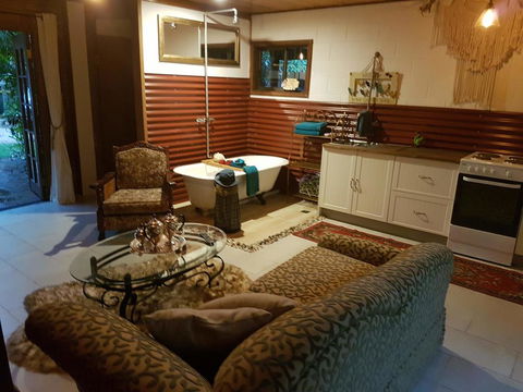 The Cabin - Newcastle Accommodation 1