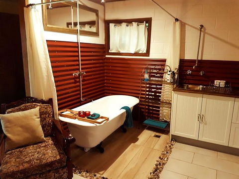The Cabin - Newcastle Accommodation 2