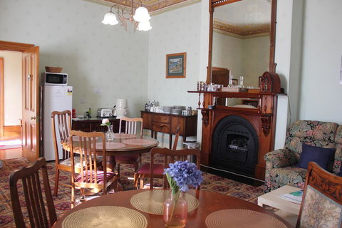 The Dragonfly North West - Newcastle Accommodation 3