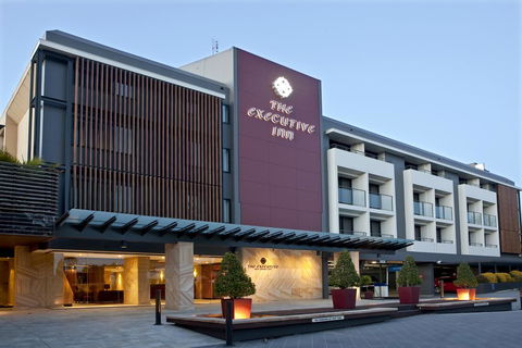 The Executive Inn, Newcastle - New Castle Tourism 1