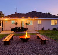 The Farmhouse. - Newcastle Accommodation
