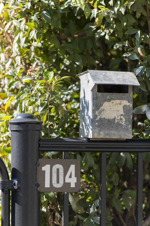 The Grey House - New Castle Tourism 3