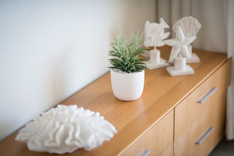 The Hamptons On Airlie - New Castle Tourism 3