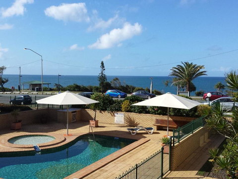 The Headlands 10 - 2 BDRM Apt Across From Alex Beach - Newcastle Accommodation 0