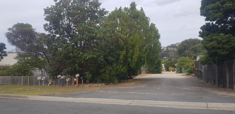 The Hut - Newcastle Accommodation 1