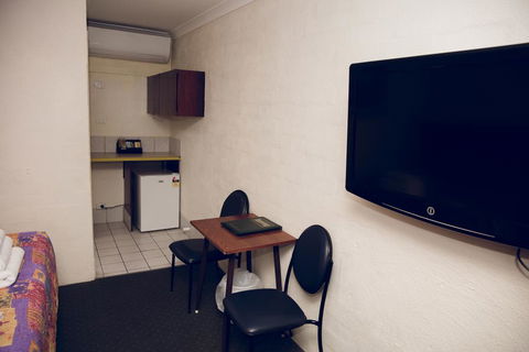 The Miners Rest Motel - Newcastle Accommodation 1