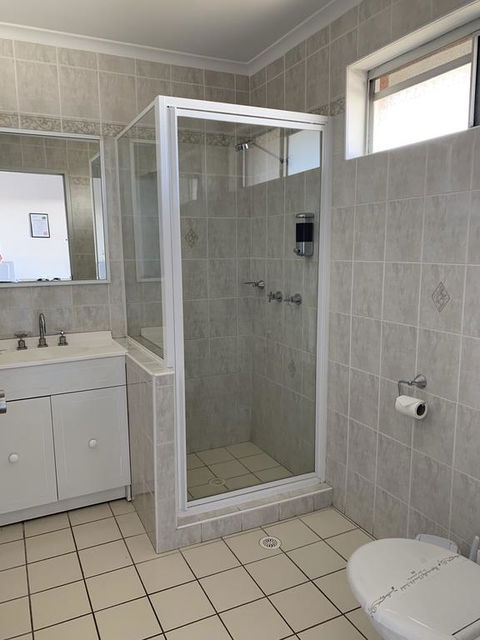 The Oaks Hotel Motel - Newcastle Accommodation 2