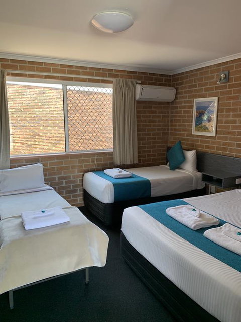 The Oaks Hotel Motel - Newcastle Accommodation 3