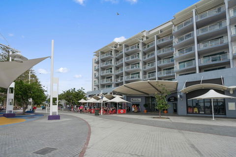 The Oaks Waterfront Resort, Unit 502 - New Castle Tourism 2
