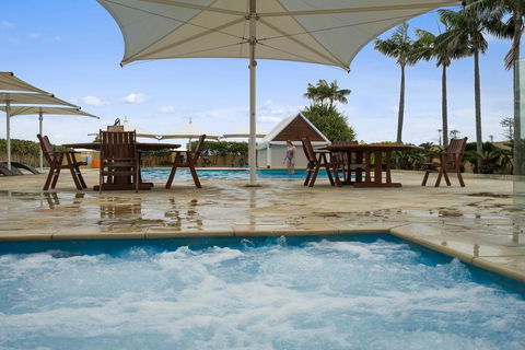 The Oaks Waterfront Resort, Unit 502 - New Castle Tourism 1