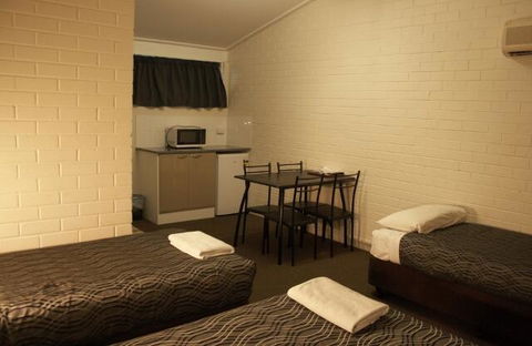 The Plains Motor Inn - New Castle Tourism 3