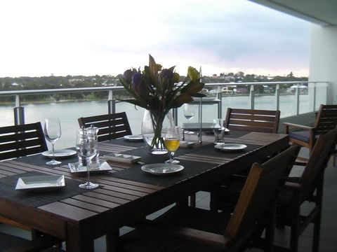 The Point Mandurah Apartment - New Castle Tourism 1