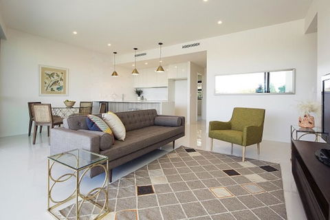 The Princess Bride - Executive 3BR Bulimba Apartment With Balcony In Central Location - New Castle Tourism 0