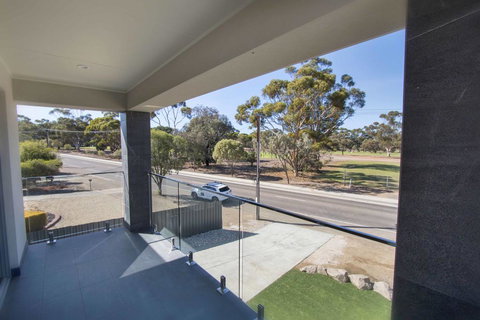 The Races Complex - Newcastle Accommodation 2