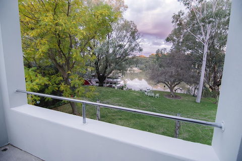 The Riverview BnB - Newcastle Accommodation 2