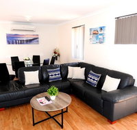 The Royal Dolphin Holiday Home - Newcastle Accommodation
