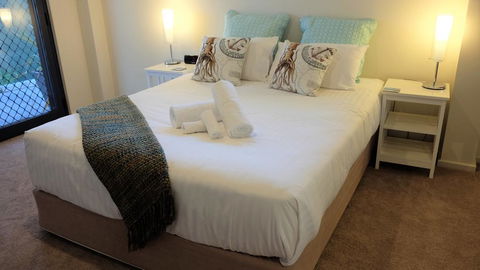 THE TIN SHED Couples Accommodation At Bay Of Fires - New Castle Tourism 2
