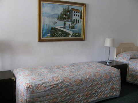The Wayfarer Motel - New Castle Tourism 3
