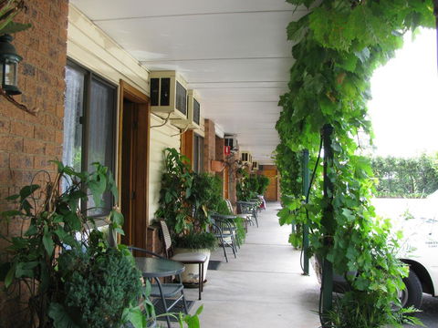 The Wayfarer Motel - New Castle Tourism 0