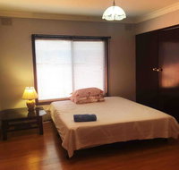 Thomastown antique house room 1 - Newcastle Accommodation