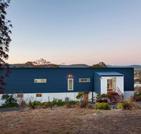 Tolpuddle Villa - Newcastle Accommodation