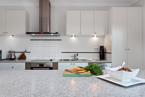 Tolpuddle Villa - New Castle Tourism 2