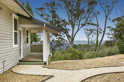 Toria Views - Newcastle Accommodation 0