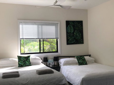 Tranquil Spa Retreat - Newcastle Accommodation 0