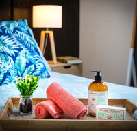 Tropic Studio A Unique Hidden Gem - Newcastle Accommodation