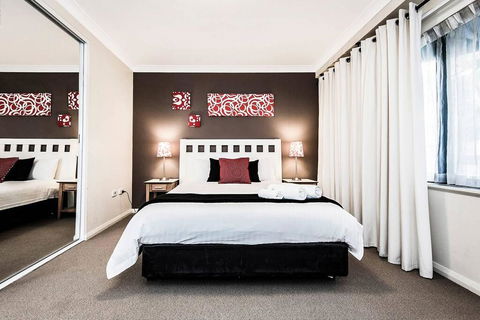 Two Bedroom Apt Next To Perth CBD With Parking. - New Castle Tourism 0