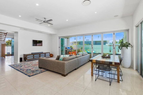 Ulladulla Family Retreat - Newcastle Accommodation 1