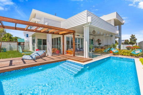 Ulladulla Family Retreat - Newcastle Accommodation 0