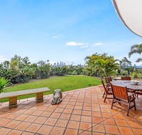 Unrivaled Ocean and City views from Resort Style 3bed with Garden - Newcastle Accommodation
