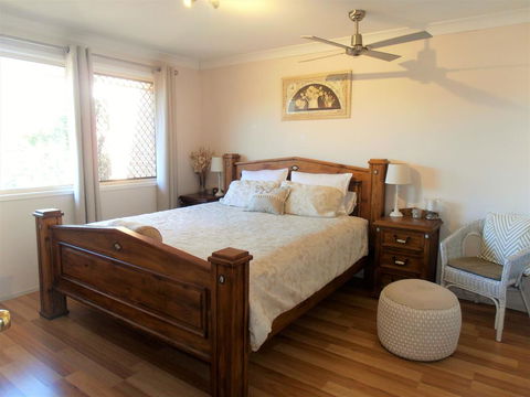 Unwind In This Gorgeous Retreat - Newcastle Accommodation 2