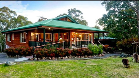 Valley View Luxury Retreat - New Castle Tourism 0