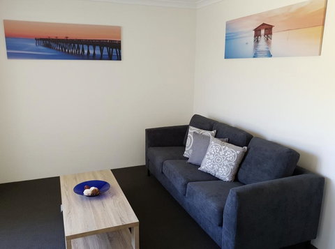 Varuna Stay - Newcastle Accommodation 3