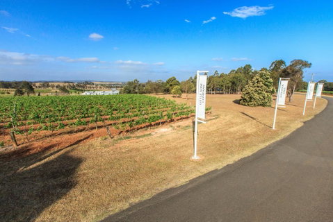 Verona Vineyard Cottage - Newcastle Accommodation 2