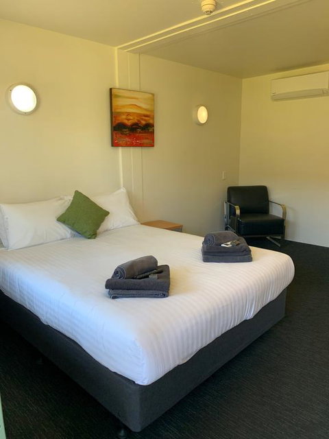 Victoria Village - Newcastle Accommodation 3