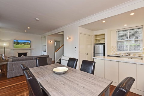 Villa 2br Grange Resort Condo Located Within Cypress Lakes Resort (nothing Is More Central) - Newcastle Accommodation 1
