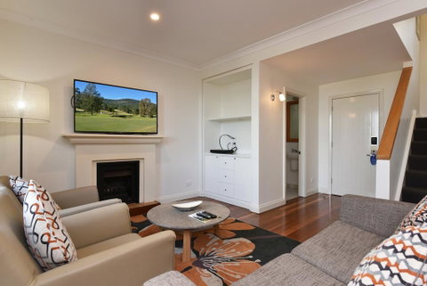 Villa 2br Grange Resort Condo Located Within Cypress Lakes Resort (nothing Is More Central) - Newcastle Accommodation 2