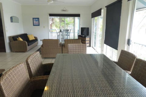 Villa 31 At Tangalooma Resort - New Castle Tourism 3