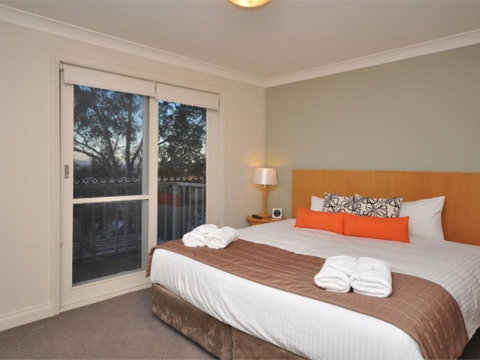 Villa 3br Bordeaux Resort Condo Located Within Cypress Lakes Resort (nothing Is More Central) - Newcastle Accommodation 2