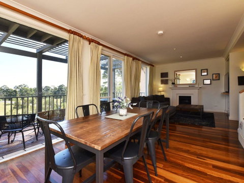 Villa Executive 2br Ferre Resort Condo Located Within Cypress Lakes Resort (nothing Is More Central) - Newcastle Accommodation 0