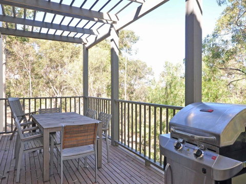 Villa Executive 2br Petit Verdot Resort Condo Located Within Cypress Lakes Resort (nothing Is More Central) - Newcastle Accommodation 0
